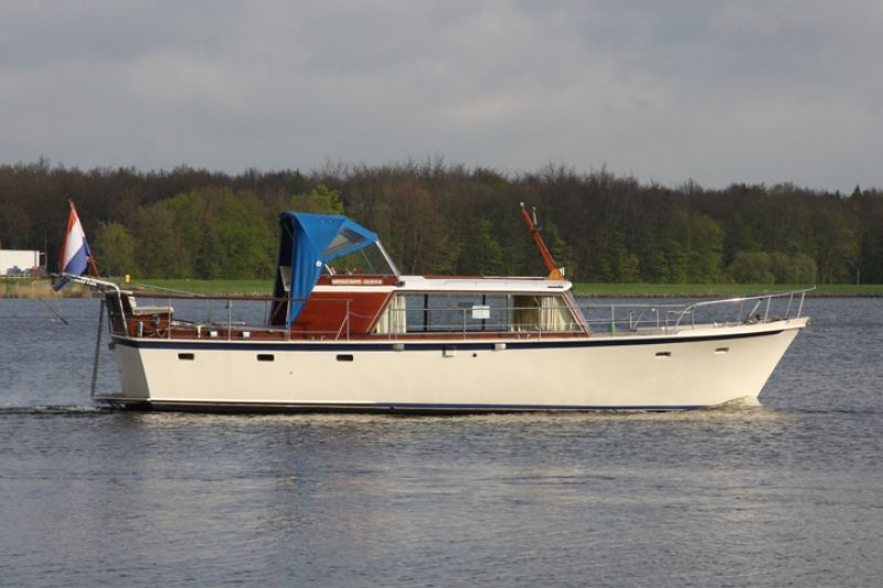 SUPER FAVORITE KRUISER - 1250 TSDY - 1970 - Verkocht te koop | Schepenkring  Yachtbrokers